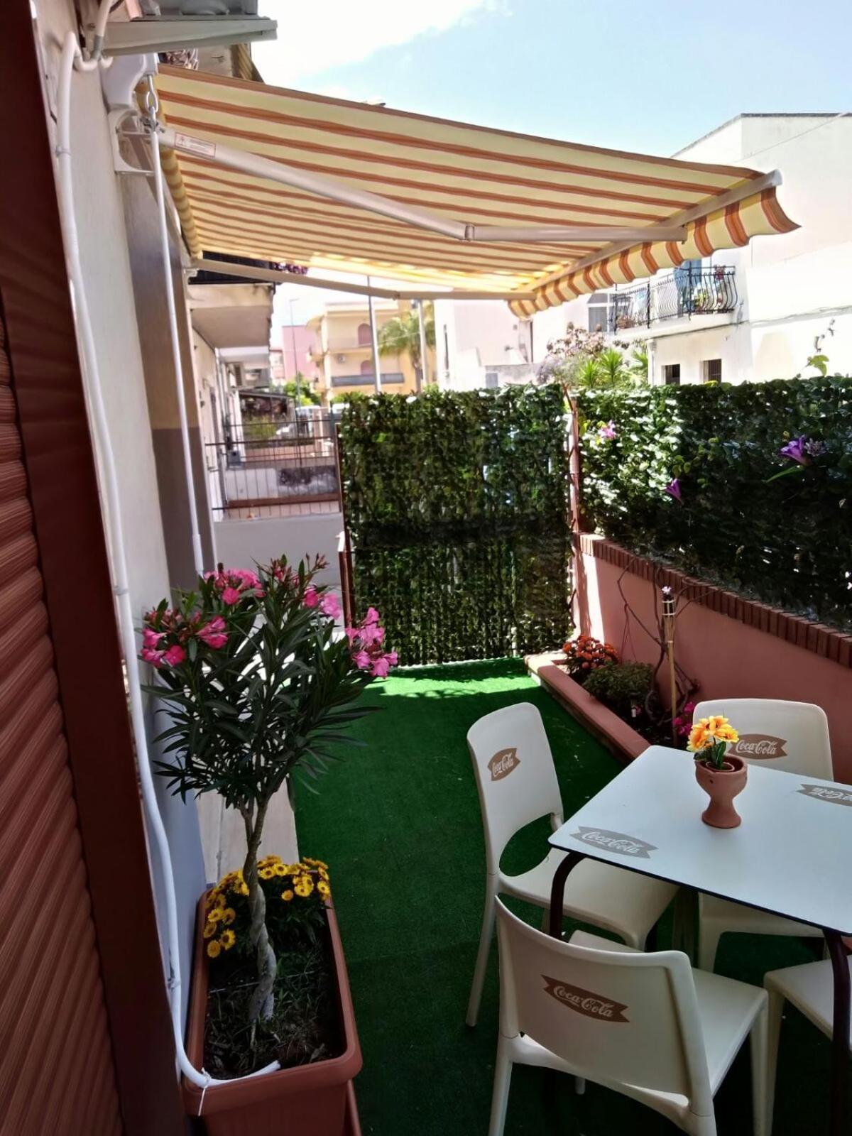 Holiday House Marlin Giardini Naxos Exterior photo